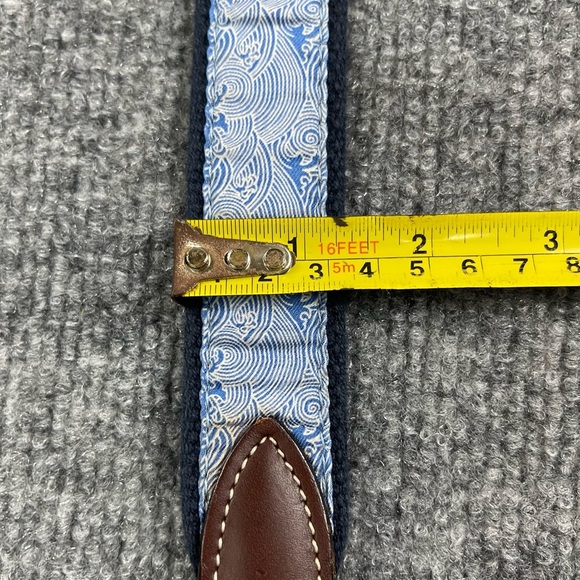 Vineyard Vines Belt Mens 26 Blue White Surcingle Waves Brown Leather Made in USA - Picture 8 of 10